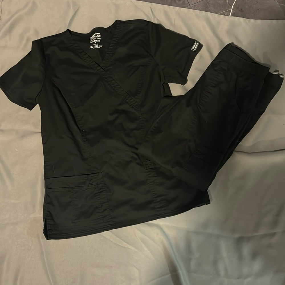 Cherokee workwear black top (medium) bottom (small)